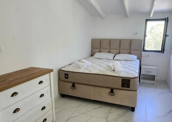 Kristalia Villa Szkála Szotírosz